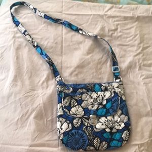 Vera Bradley small saddle bag